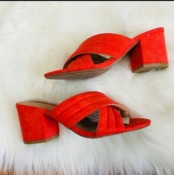 Cross Band Quilted Open Toe Block Chunky Heels - Picture 2 of 4